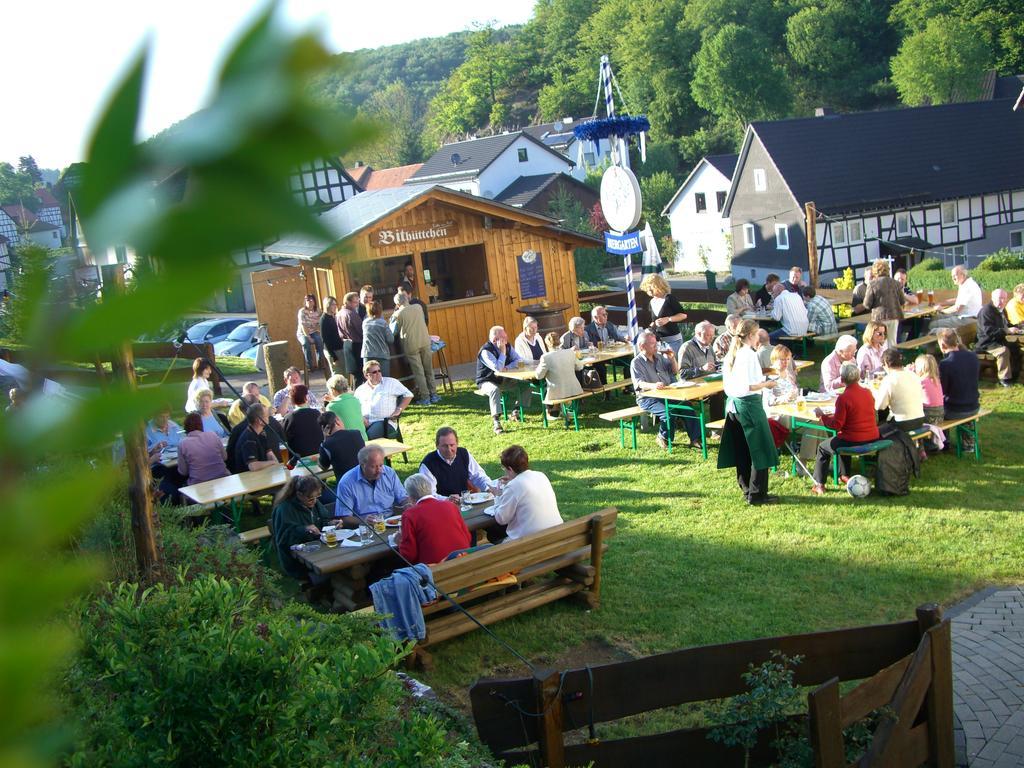 Hotel Haus Wiesengrund Халенберг Екстериор снимка