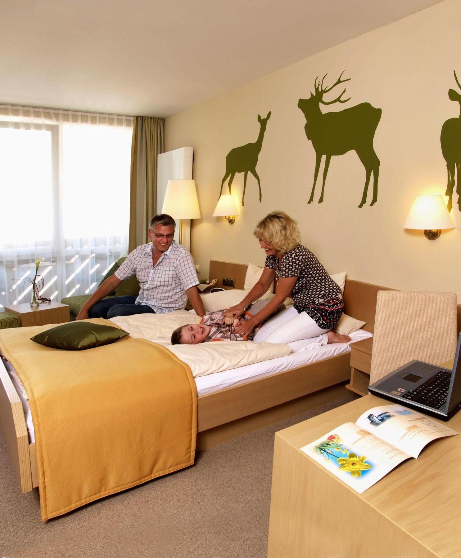 Hotel Haus Wiesengrund Халенберг Екстериор снимка