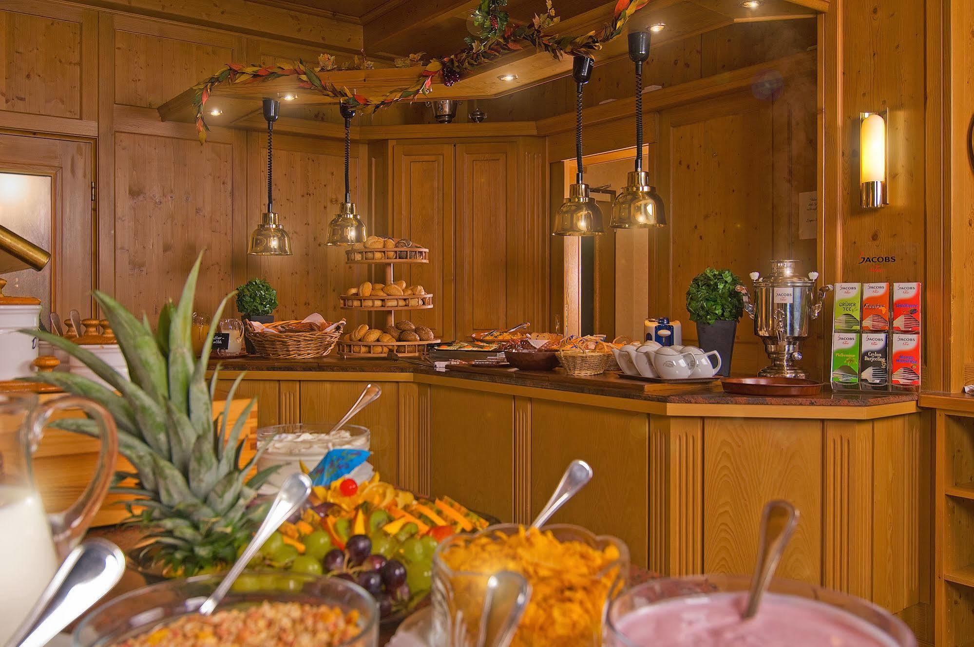 Hotel Haus Wiesengrund Халенберг Екстериор снимка