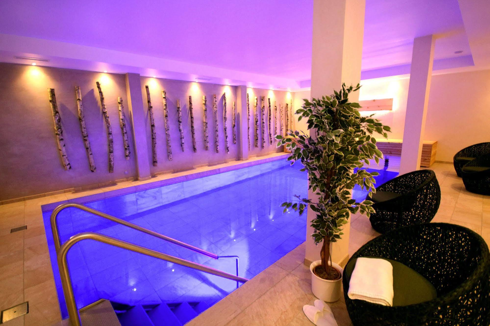 Hotel Haus Wiesengrund Халенберг Екстериор снимка